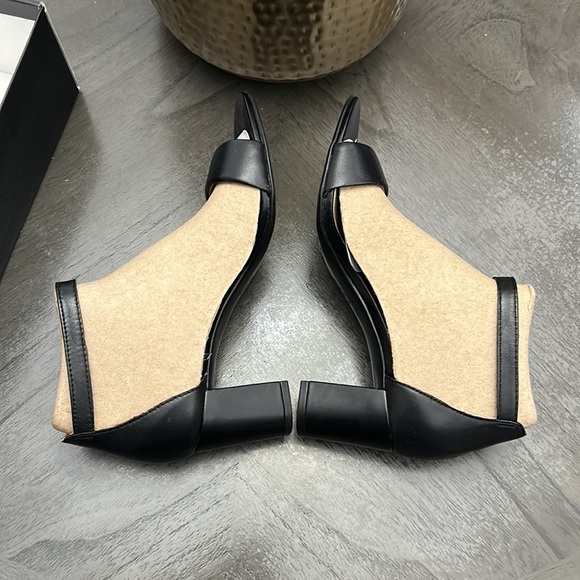 NATURALIZER Vera Ankle Strap Sandals (WIDE) - Picture 8 of 12